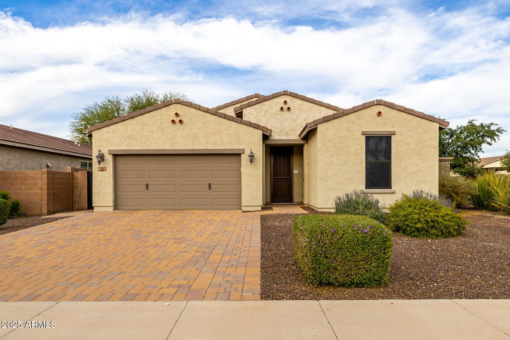 274 E VICENZA Drive, San Tan Valley, AZ 85140