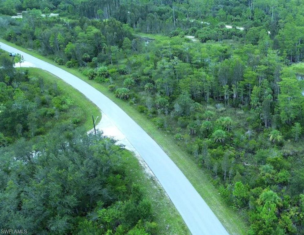 486 Westchester DR, LEHIGH ACRES, FL 33972 — photo 3
