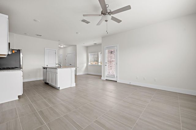 138 Yearling WAY, Georgetown, TX 78626