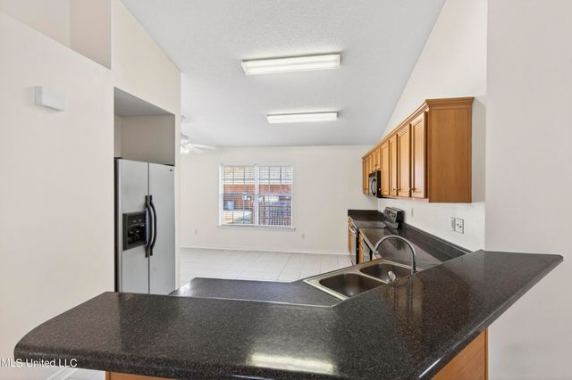 108236 Kapalama Drive, Diamondhead, MS 39525