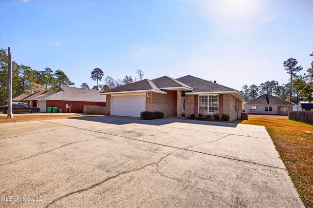 108236 Kapalama Drive, Diamondhead, MS 39525