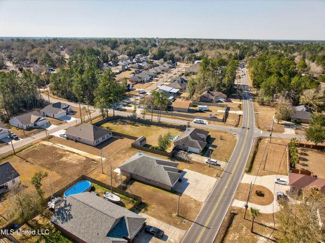 108236 Kapalama Drive, Diamondhead, MS 39525