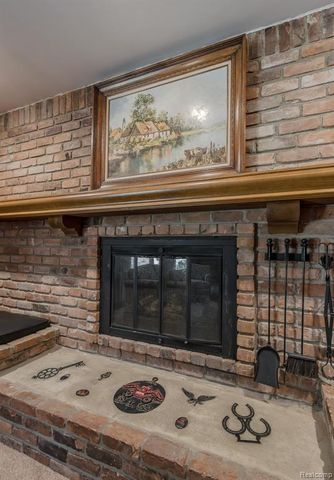4744 Brafferton Drive, Bloomfield Hills, MI 48302