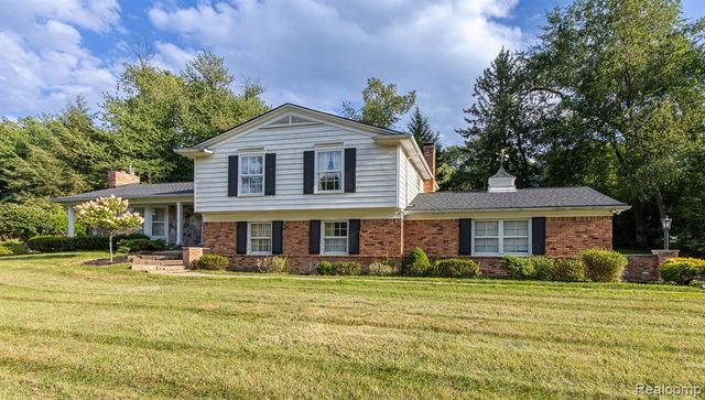 4744 Brafferton Drive, Bloomfield Hills, MI 48302