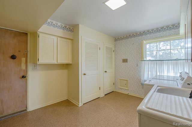 4744 Brafferton Drive, Bloomfield Hills, MI 48302