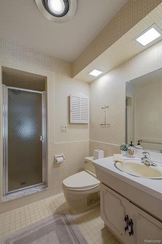 4744 Brafferton Drive, Bloomfield Hills, MI 48302