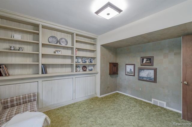 4744 Brafferton Drive, Bloomfield Hills, MI 48302