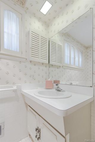4744 Brafferton Drive, Bloomfield Hills, MI 48302
