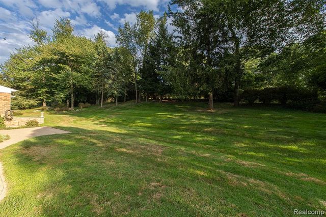 4744 Brafferton Drive, Bloomfield Hills, MI 48302