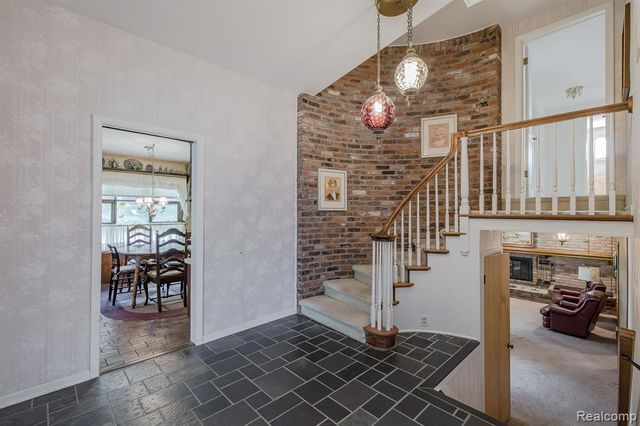 4744 Brafferton Drive, Bloomfield Hills, MI 48302
