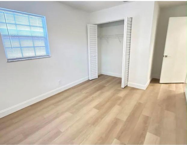 2630 W 28TH Street, Riviera Beach, FL 33404