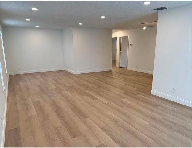 2630 W 28TH Street, Riviera Beach, FL 33404
