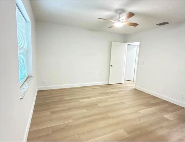 2630 W 28TH Street, Riviera Beach, FL 33404