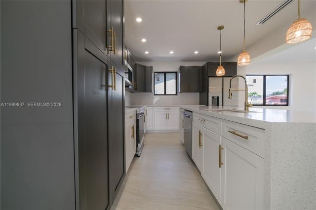 8220 SW 29th St, Miami, FL 33155