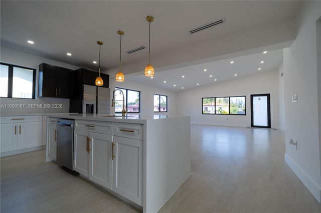 8220 SW 29th St, Miami, FL 33155