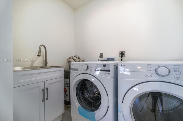 8220 SW 29th St, Miami, FL 33155