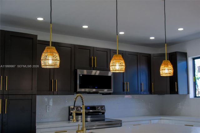 8220 SW 29th St, Miami, FL 33155