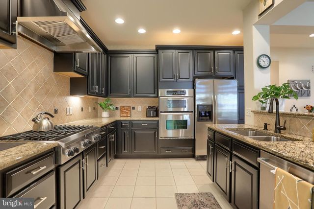 4999 AMELIAS PATH E, Mechanicsburg, PA 17050