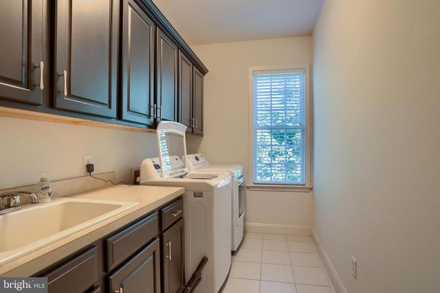 4999 AMELIAS PATH E, Mechanicsburg, PA 17050