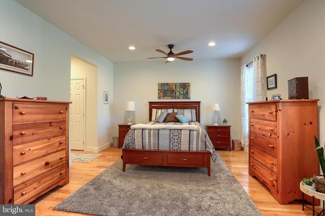 4999 AMELIAS PATH E, Mechanicsburg, PA 17050