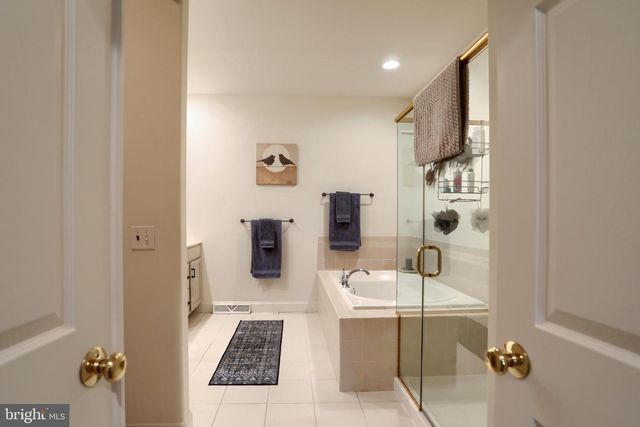 4999 AMELIAS PATH E, Mechanicsburg, PA 17050