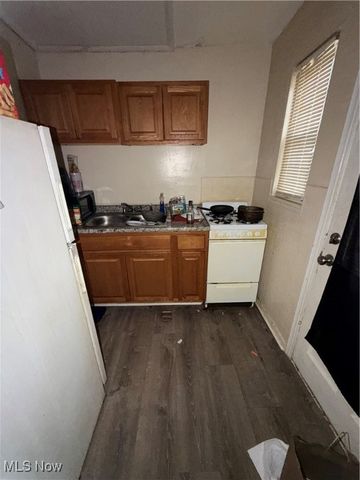 430 Kenwood Drive C11, Euclid, OH 44123