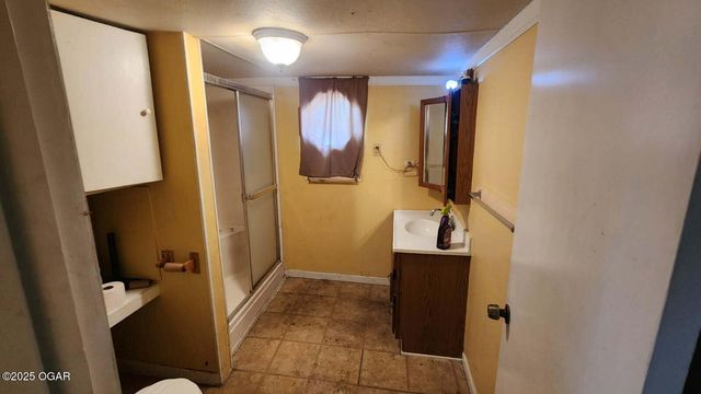 803 W Country Road, Columbus, KS 66725