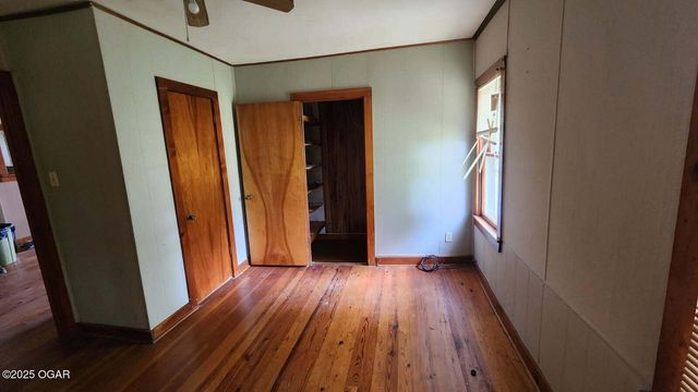 803 W Country Road, Columbus, KS 66725