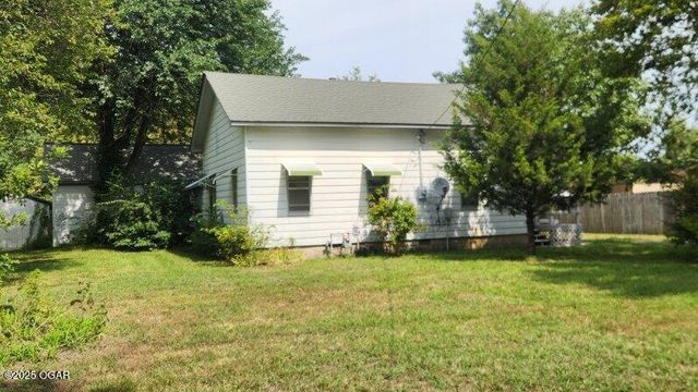 803 W Country Road, Columbus, KS 66725