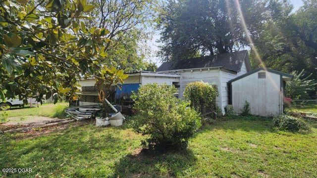 803 W Country Road, Columbus, KS 66725