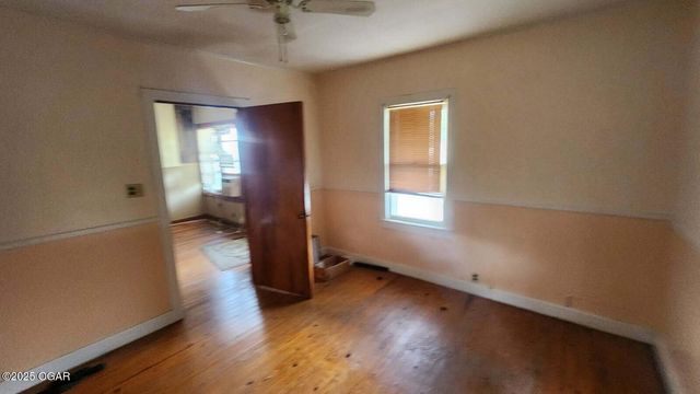 803 W Country Road, Columbus, KS 66725