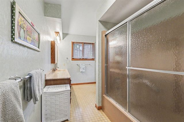8820 Cherry Point Road, Manitou Beach, MI 49253