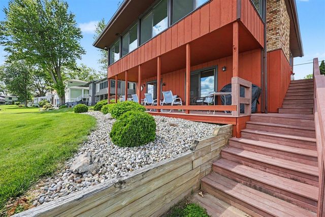 8820 Cherry Point Road, Manitou Beach, MI 49253