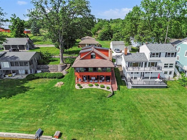 8820 Cherry Point Road, Manitou Beach, MI 49253