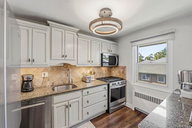 121 N Broadway 22K, White Plains, NY 10603