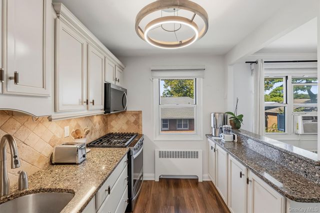 121 N Broadway 22K, White Plains, NY 10603
