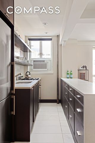 200 W 20th St Apt 909, New York City, NY 10011