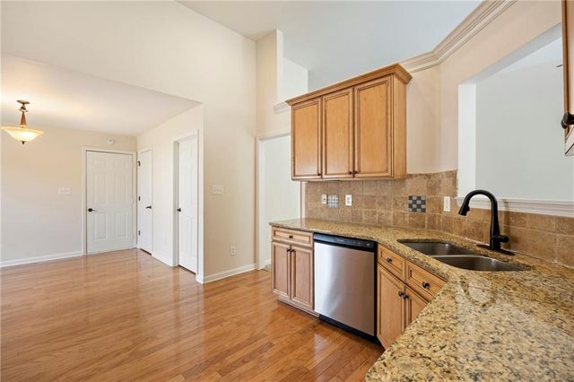 738 York View Drive, Auburn, GA 30011