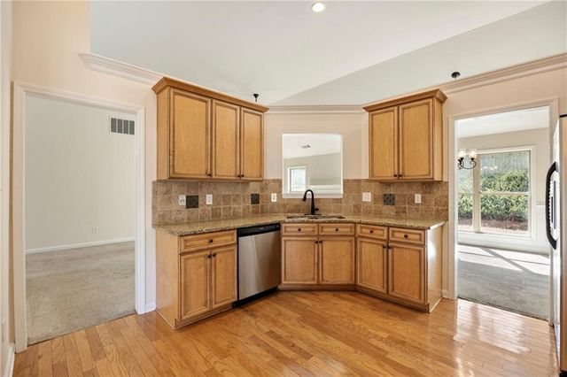 738 York View Drive, Auburn, GA 30011