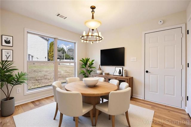 738 York View Drive, Auburn, GA 30011