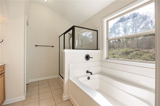 738 York View Drive, Auburn, GA 30011