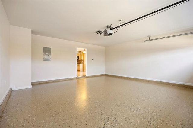 738 York View Drive, Auburn, GA 30011