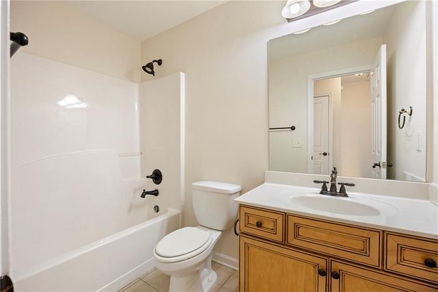 738 York View Drive, Auburn, GA 30011