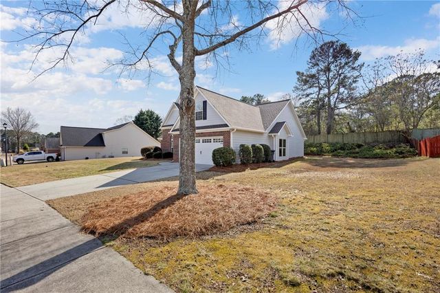 738 York View Drive, Auburn, GA 30011