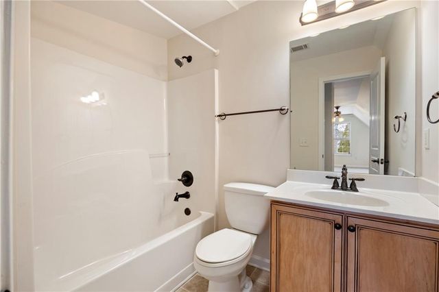 738 York View Drive, Auburn, GA 30011