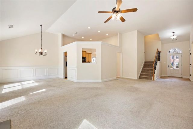 738 York View Drive, Auburn, GA 30011