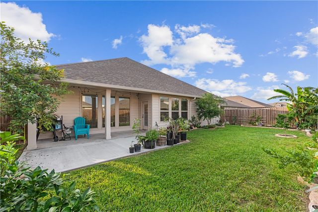 7622 Dr Hector P Garcia Dr, Corpus Christi, TX 78414