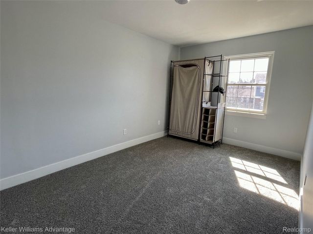 23594 N ROCKLEDGE, Novi, MI 48375