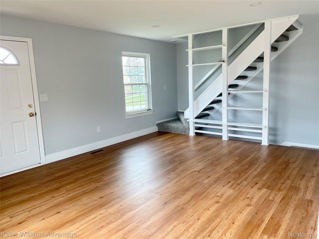 23594 N ROCKLEDGE, Novi, MI 48375