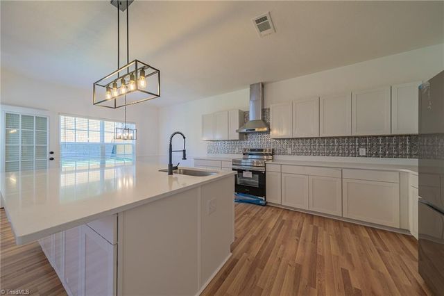 884 Jennifer Lane, High Point, NC 27265